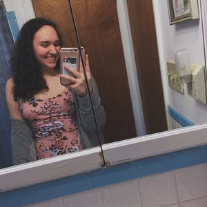 Meet your Posher, Lauren